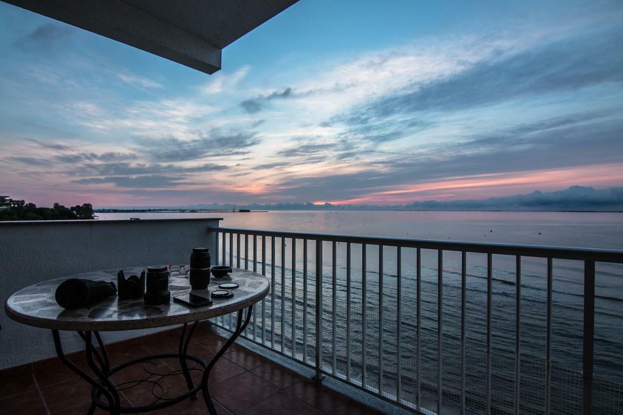 Apartamento en primera línea de mar Sant Carlos de la Ràpita Exterior foto